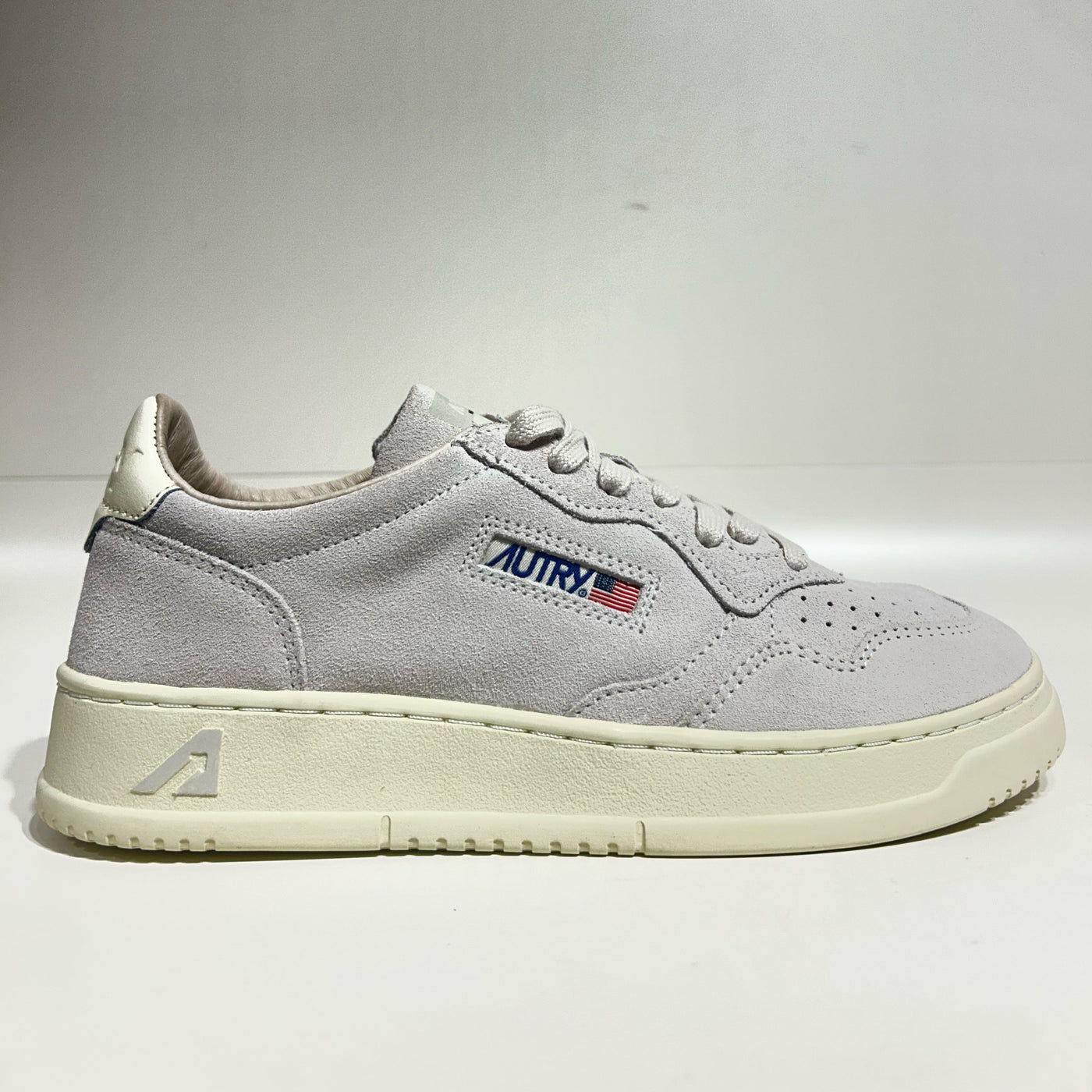 Autry Medalist Low Man Finish/Sue Marble/Wht