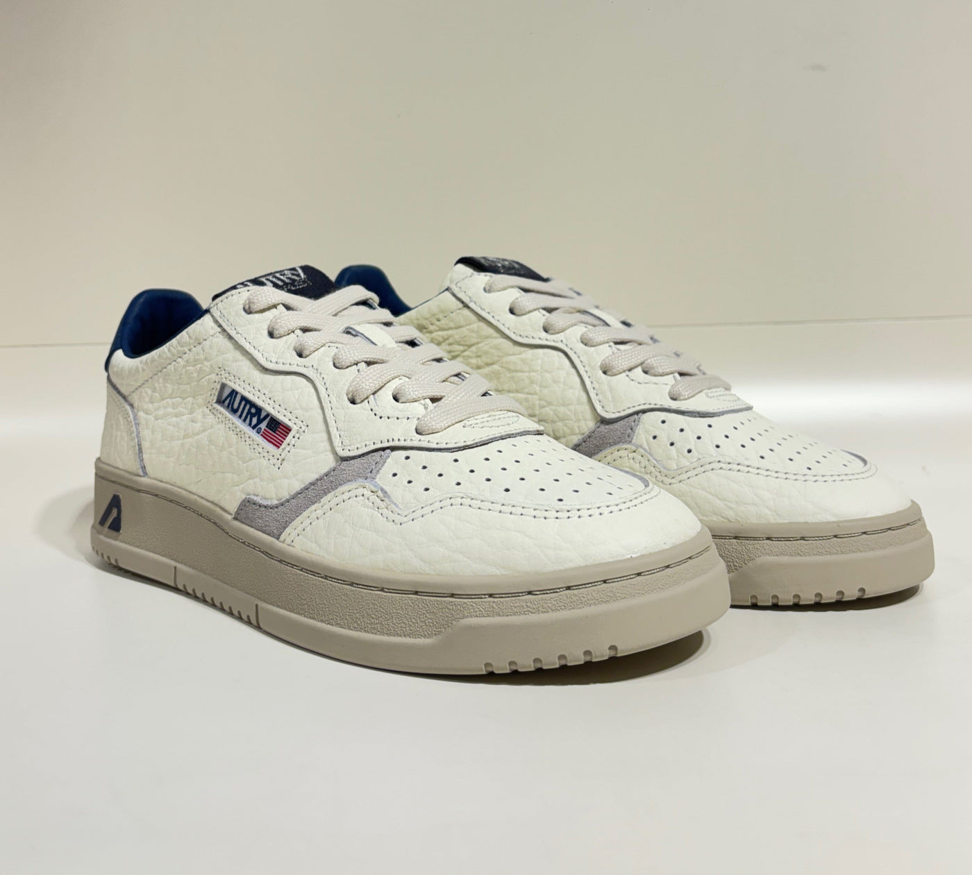 Autry Medalist Low Man Nbk/Elept/Seuede Blue/Peroscope