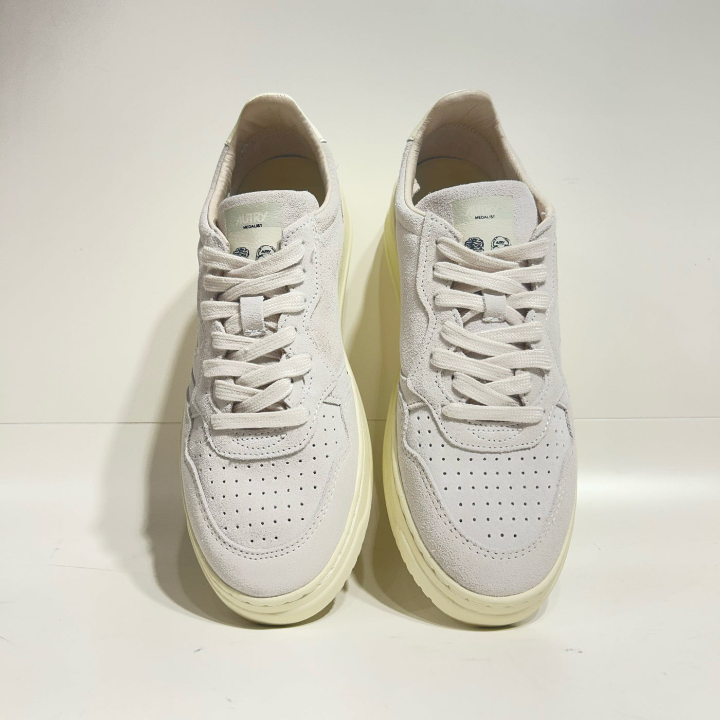 Autry Medalist Low Man Finish/Sue Marble/Wht