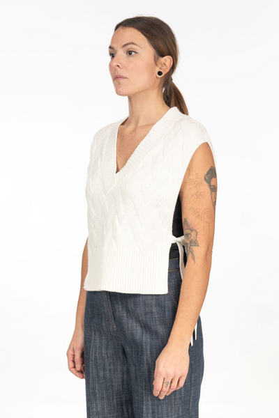 Diana Gallesi Maglia a gilet con treccine