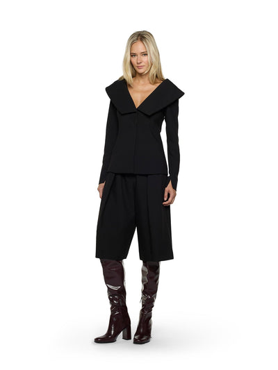 Simona Corsellini Giacca aderente in crëpe dorata con collo oversize
