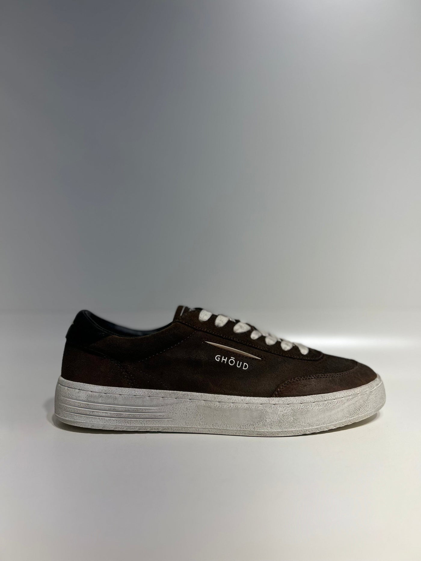 Ghoud Lido Brushed Low Man Suede Brown