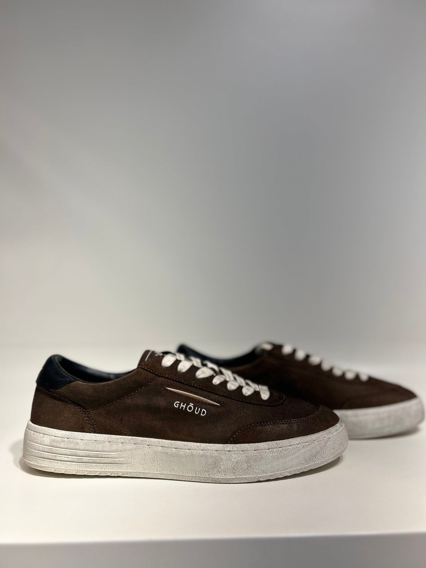 Ghoud Lido Brushed Low Man Suede Brown