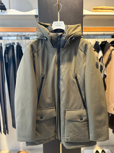 Woolrich Parka in Tech Softshell