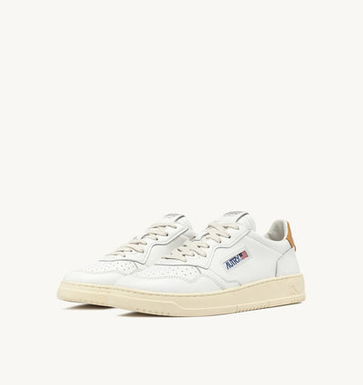 Autry Medalist Low Man Leather White Ylw.