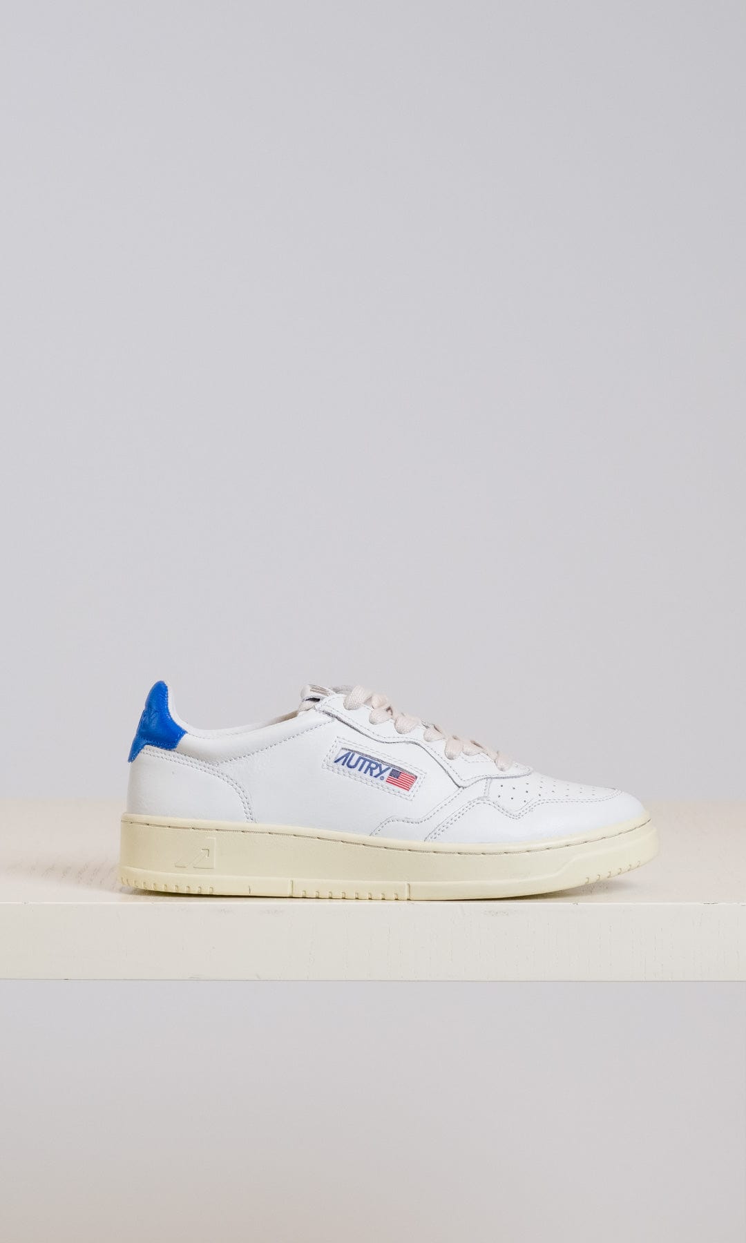 Autry Sneakers Low Leather White Pblue