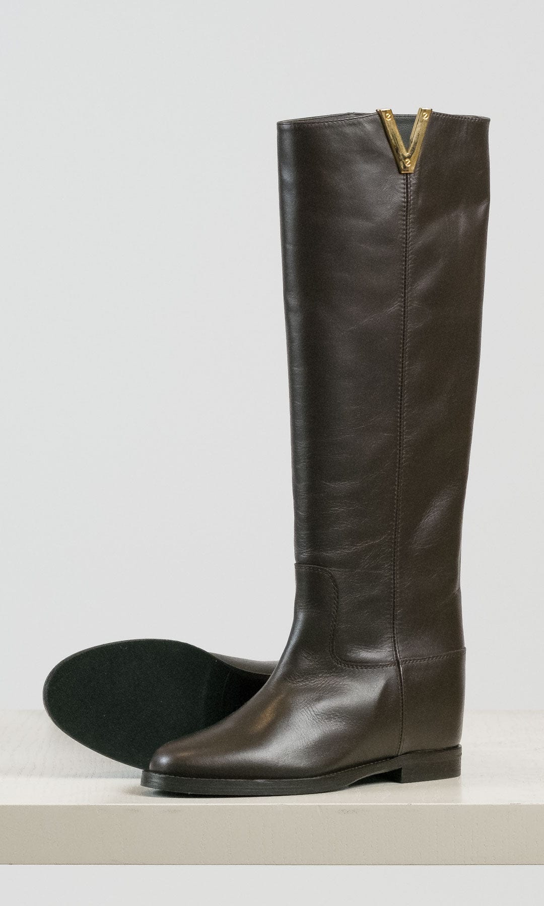 Via Roma 15 Stivale con V